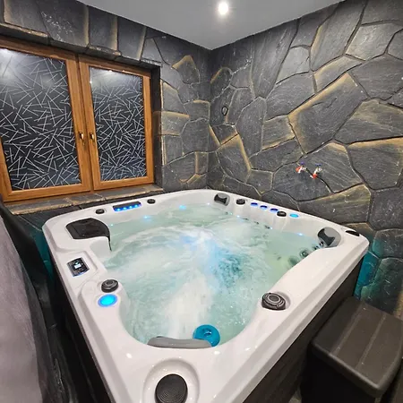 Willa Wierchowy Zakątek -jacuzzi Maruszyna
