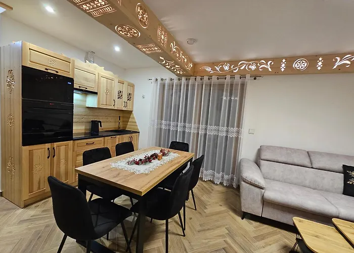 Wierchowy Zakatek -jacuzzi וילה