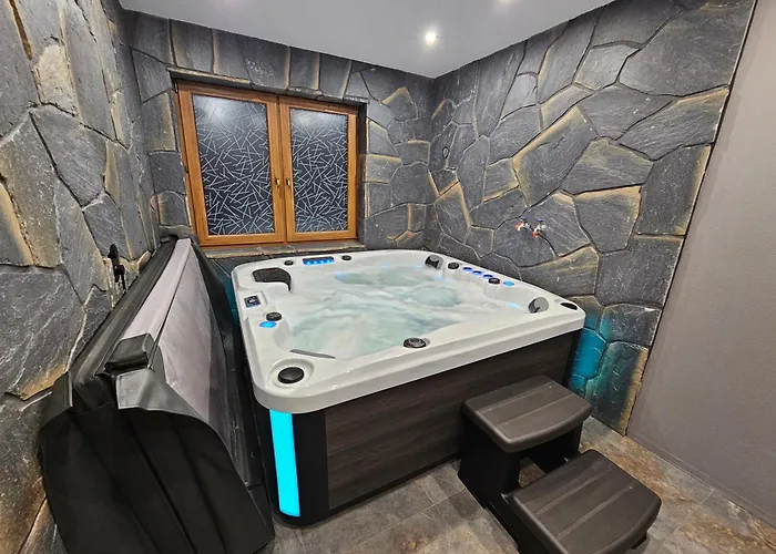 Wierchowy Zakatek -jacuzzi * Maruszyna